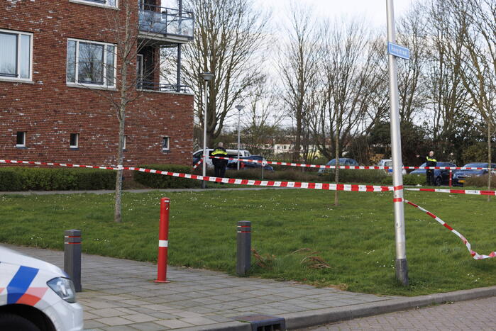 Zwaargewonde na steekpartij bij flat