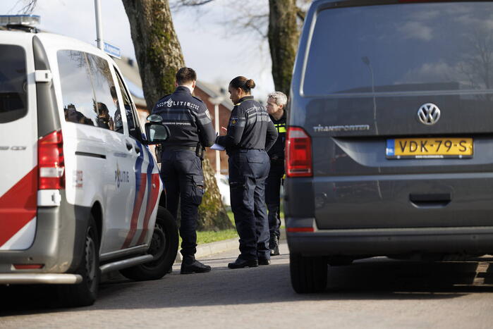 Zwaargewonde na steekpartij bij flat