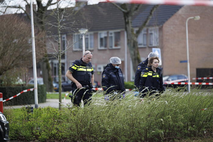 Zwaargewonde na steekpartij bij flat