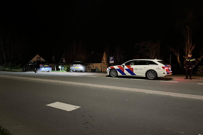Aanhouding en ravage nadat auto crasht