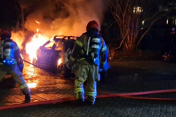 Personenauto verwoest door brand