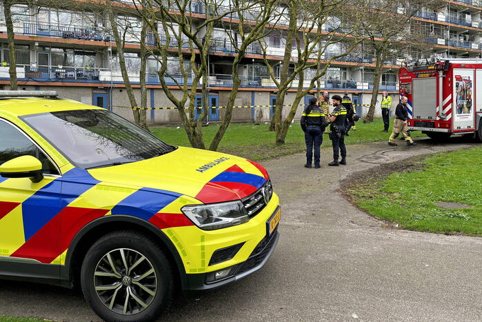 Brand uitgebroken na explosie in woning in Amsterdam Zuidoost