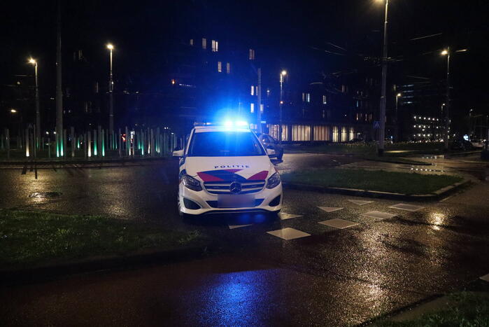 Voetganger geschept door personenauto