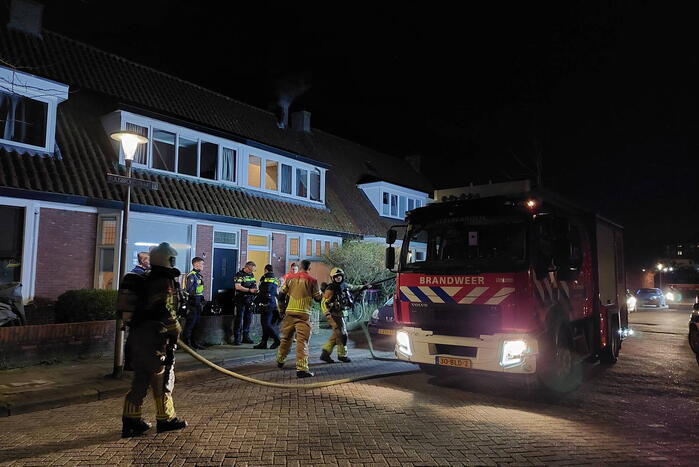 Brand in schoorsteen van woning