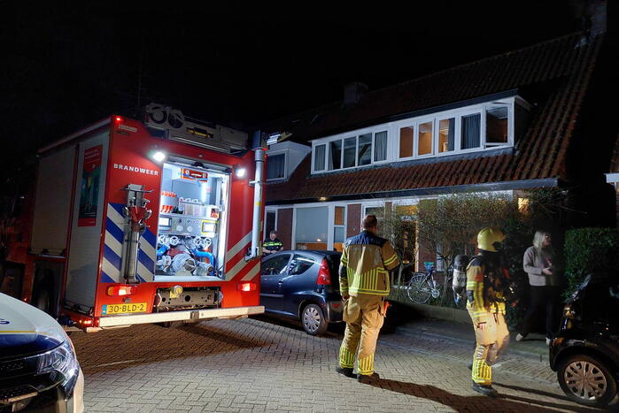 Brand in schoorsteen van woning