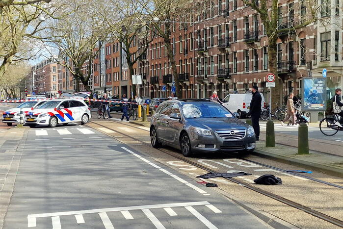 Traumateam ingezet voor ernstig ongeval tussen fietser en taxi
