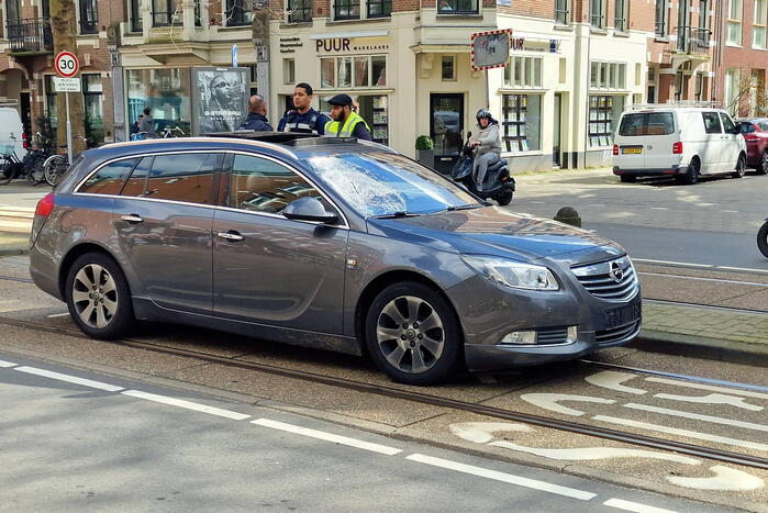 Traumateam ingezet voor ernstig ongeval tussen fietser en taxi