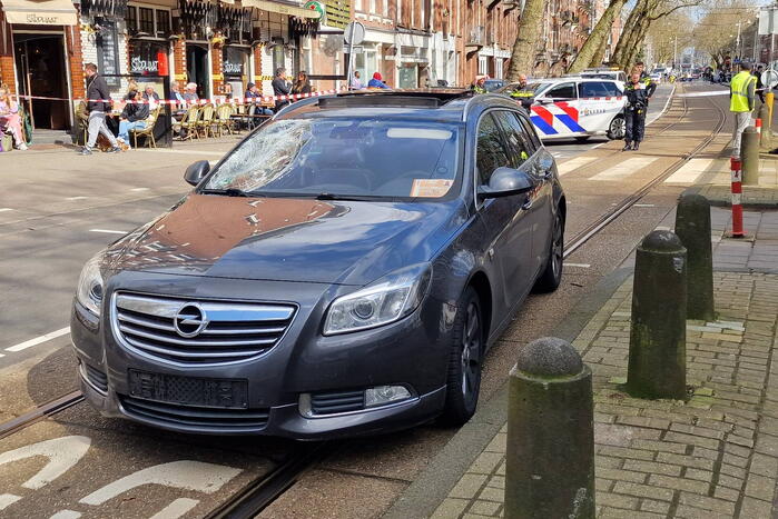 Traumateam ingezet voor ernstig ongeval tussen fietser en taxi
