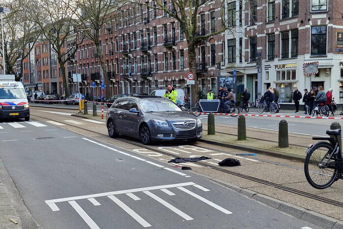 Traumateam ingezet voor ernstig ongeval tussen fietser en taxi