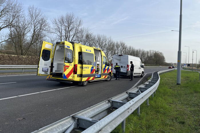 Motorrijder gewond na ongeval met bestelbus