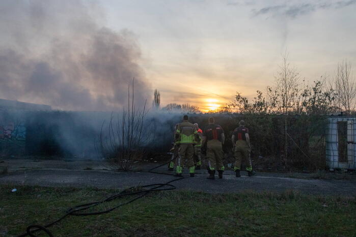 Brand op afgelegen terrein