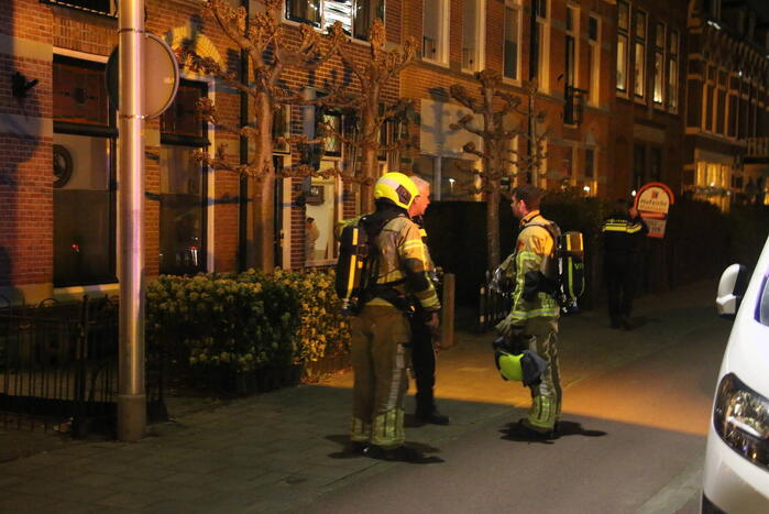 Brandweer controleert woning na brand