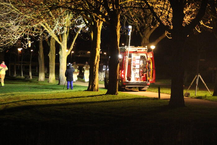 Zoektocht naar mogelijk persoon in water