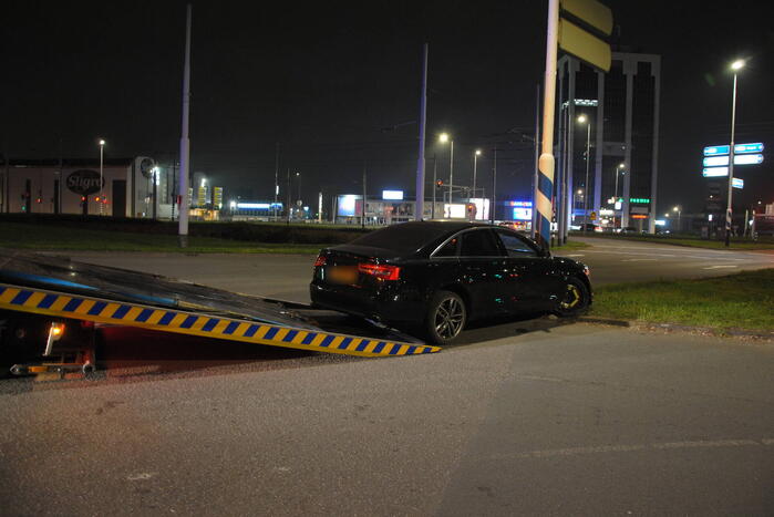 Bestuurder slaat op de vlucht na crash