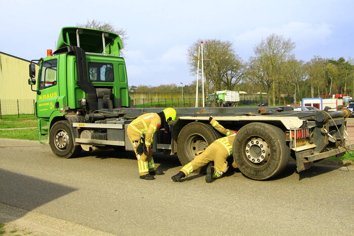 Rookontwikkeling bij chassis van vrachtwagen
