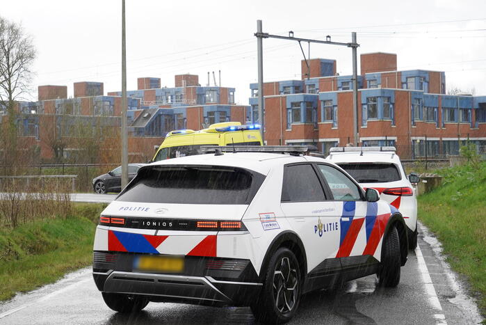Auto en elektrische bakfiets botsen in Assen