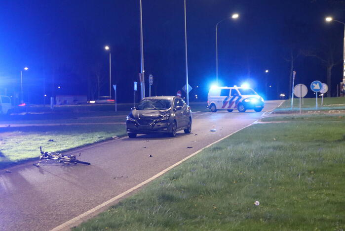 Fietser ernstig gewond bij aanrijding met personenauto