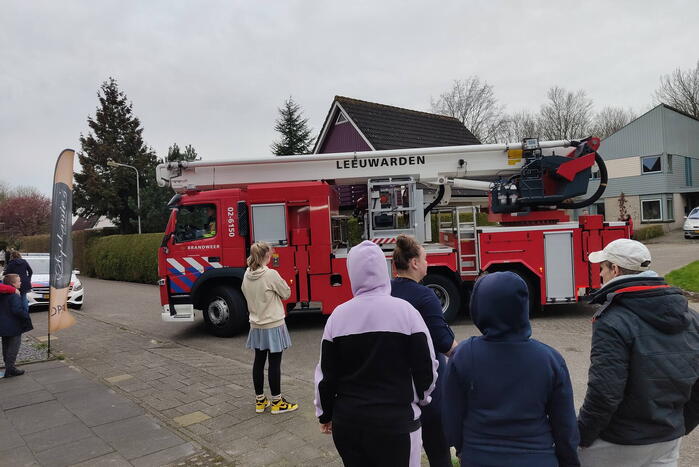 Brandweer ingezet voor brand in nok van dak