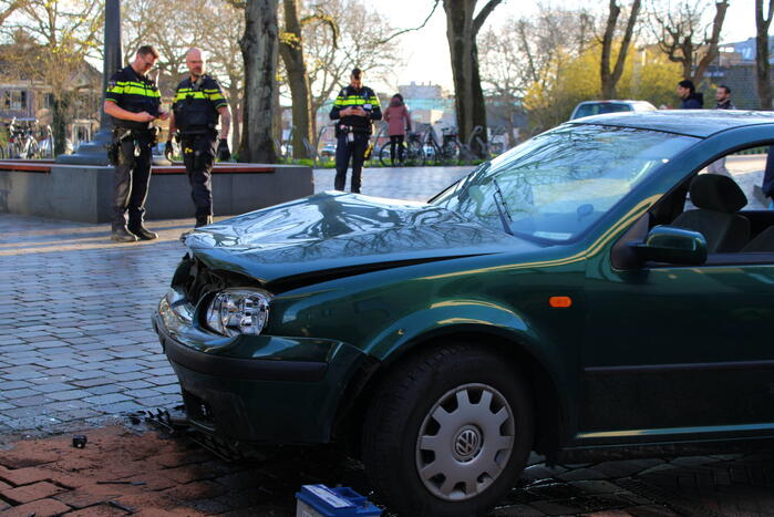 Auto ramt gevel Aziatisch restaurant