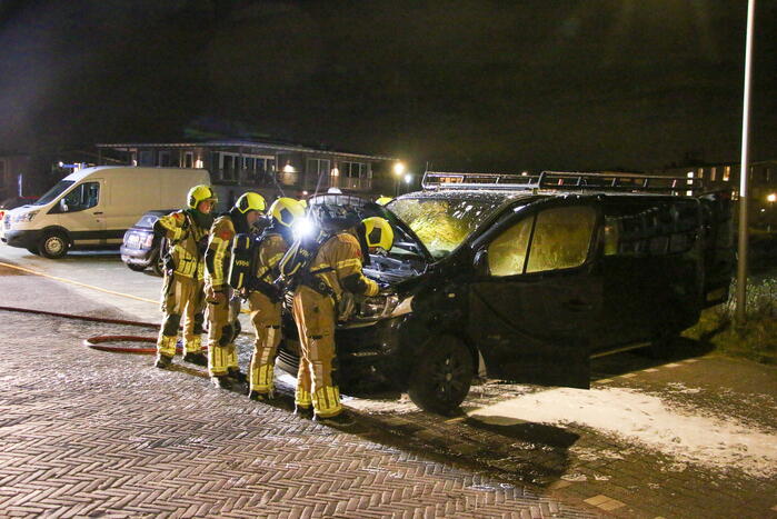 Bestelbus total-loss na brand