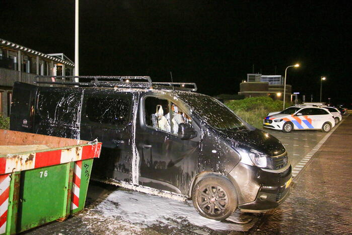 Bestelbus total-loss na brand