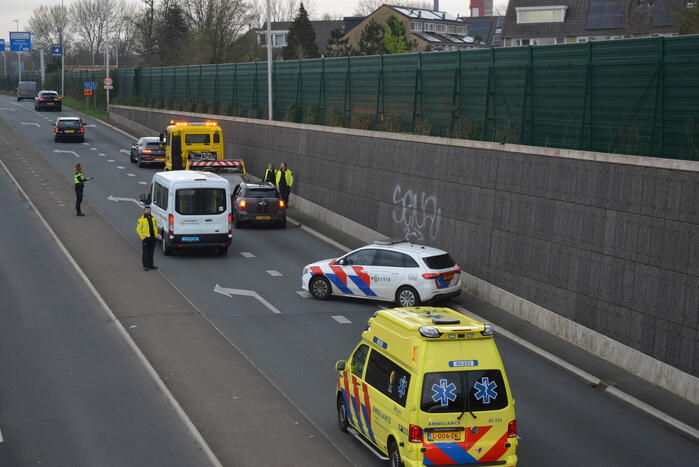 Rijstrook gestremd na aanrijding
