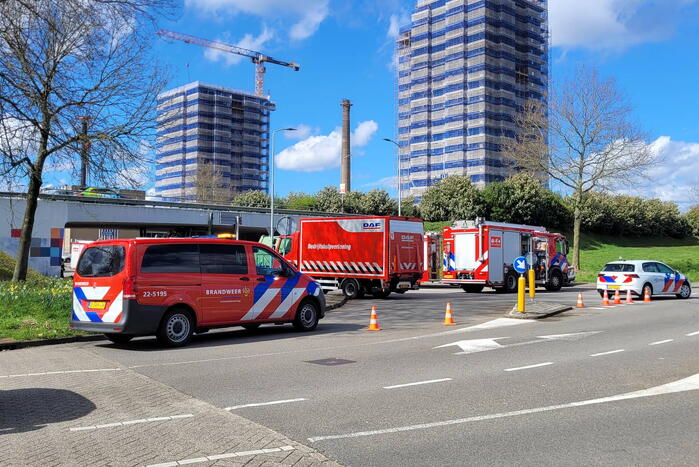 Vrachtwagenchauffeur bekneld na ongeval