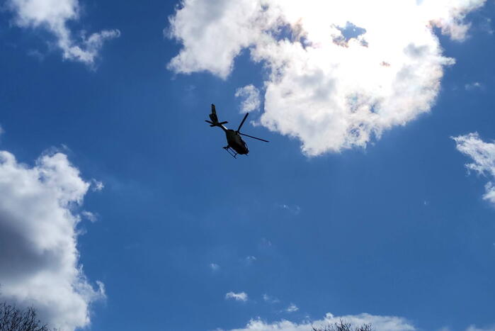 Vrachtwagenchauffeur bekneld na ongeval