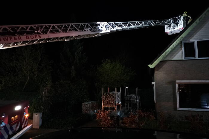 Schoorsteen geveegd na brand