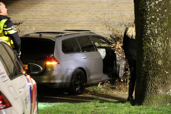 Woning onbewoonbaar na crash door dronken automobilist