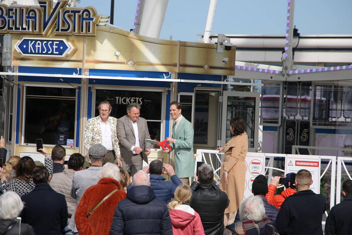 Reuzenrad Bella Vista feestelijk geopend