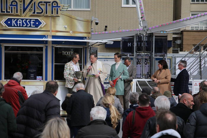 Reuzenrad Bella Vista feestelijk geopend