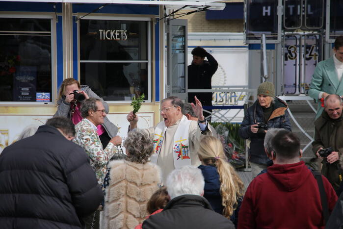 Reuzenrad Bella Vista feestelijk geopend