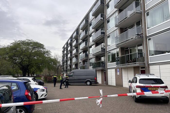 Onderzoek bij flat na incident