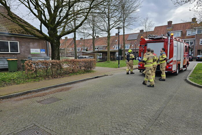 Twee containers in brand naast gymzaal