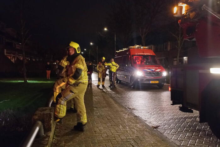 Brandweer zoekt in water naar mogelijk te water geraakt persoon