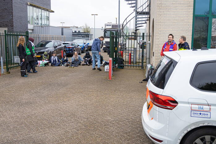 Actievoerders van Extinction Rebellion blokkeren toegang Thales