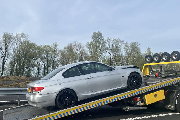 Flinke file door ongeval met drie voertuigen