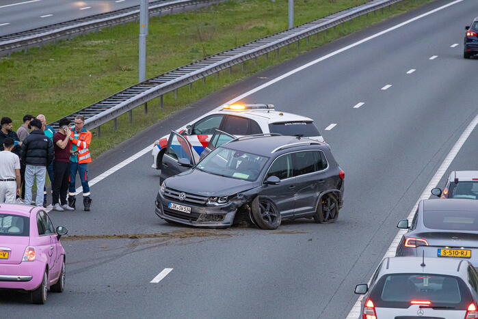 Flinke schade na ongeval op snelweg