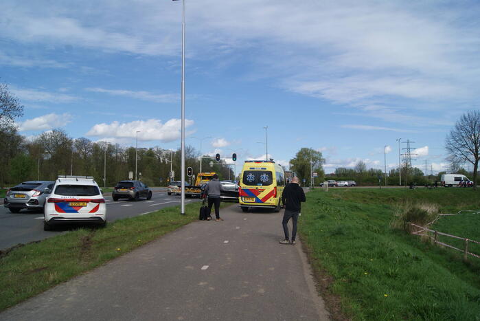Persoon gewond bij aanrijding tussen twee voertuigen
