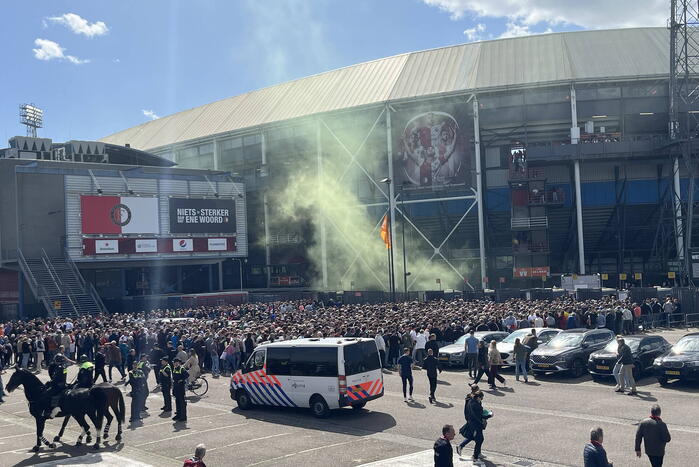 Grote drukte rondom Kuip in aanloop van klassieker
