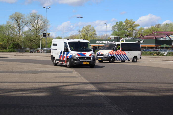 Politie massaal ingezet na onrust rondom voetbalwedstrijd