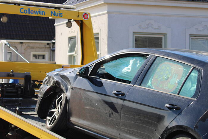 Schade bij ongeval op kruising, Dorpsstraat - N978 Enumatil