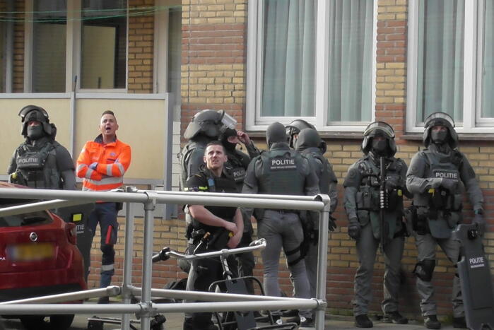 Hulpdiensten groots ingezet wegens persoon met onbegrepen gedrag