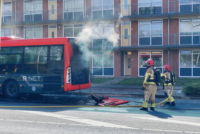 Lijnbus zwaar beschadigd door brand