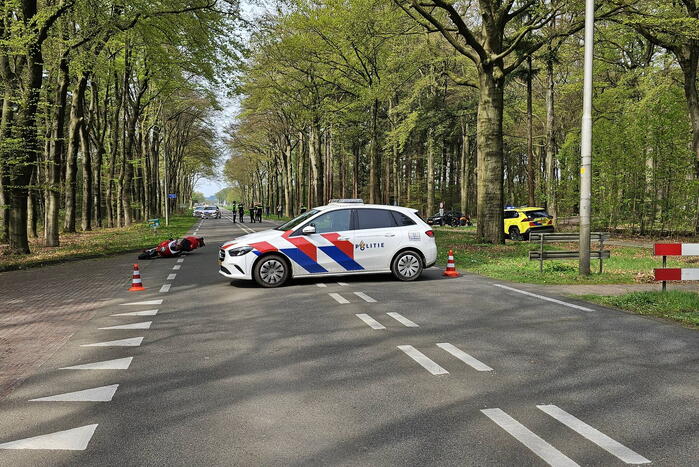 Motorrijder overleden na val, tweede raakt gewond
