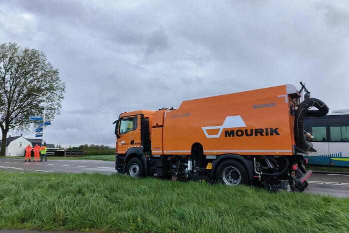 Frontale aanrijding tussen lijnbus en auto