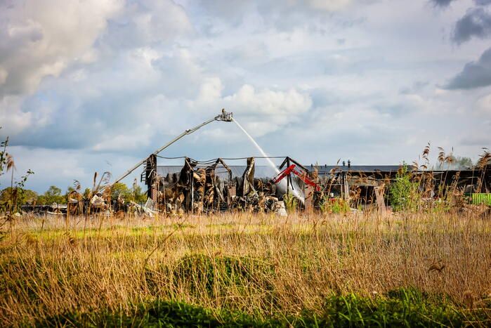 24 bedrijven getroffen door enorme brand