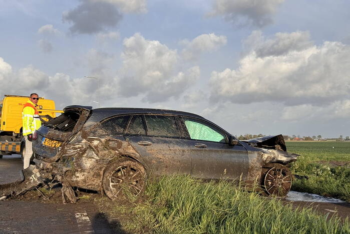Auto zwaar beschadigd bij eenzijdig ongeval