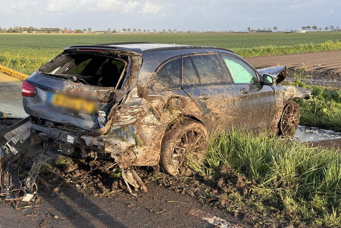 Auto zwaar beschadigd bij eenzijdig ongeval